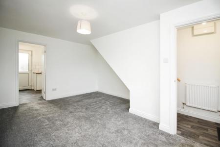 2 bedroom Link detached house for sale in Glebelands Road, Glebelands, Leicester, LE4