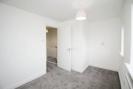 2 bedroom Link detached house for sale in Glebelands Road, Glebelands, Leicester, LE4