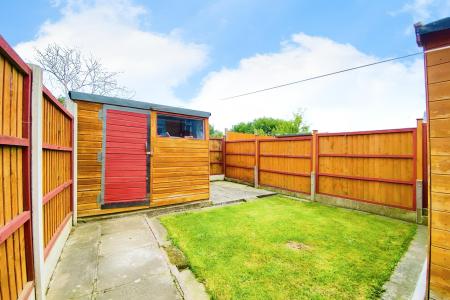 3 bedroom End of terrace house for sale in Gleneagles Avenue, Rushey Mead, LE4