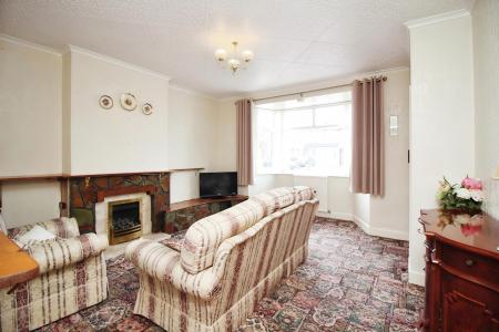 3 bedroom End of terrace house for sale in Gleneagles Avenue, Rushey Mead, LE4