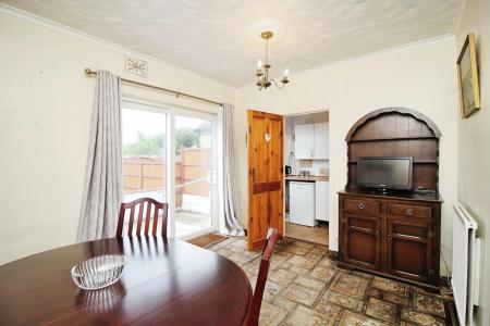 3 bedroom End of terrace house for sale in Gleneagles Avenue, Rushey Mead, LE4