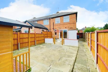 3 bedroom End of terrace house for sale in Gleneagles Avenue, Rushey Mead, LE4