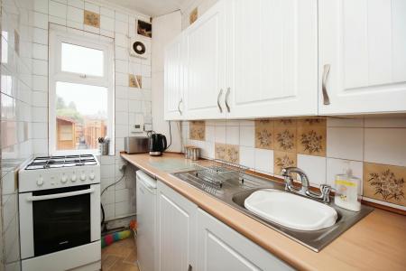 3 bedroom End of terrace house for sale in Gleneagles Avenue, Rushey Mead, LE4
