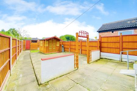 3 bedroom End of terrace house for sale in Gleneagles Avenue, Rushey Mead, LE4