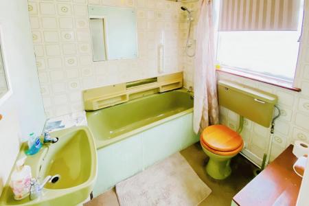 3 bedroom End of terrace house for sale in Gleneagles Avenue, Rushey Mead, LE4