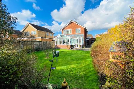 3 bedroom Detached house for sale in Glenfield Frith Drive, Glenfield, LE3