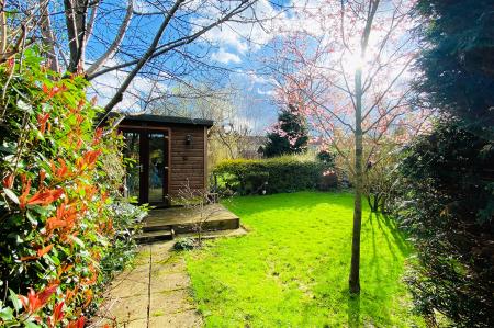 3 bedroom Detached house for sale in Glenfield Frith Drive, Glenfield, LE3