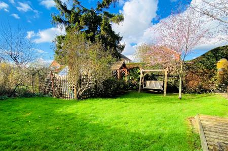 3 bedroom Detached house for sale in Glenfield Frith Drive, Glenfield, LE3