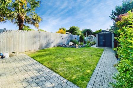 3 bedroom Semi-detached house for sale in Goodes Lane, Syston, LE7