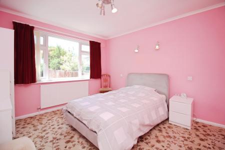 3 bedroom Semi-detached bungalow for sale in Goodes Lane, Syston, LE7