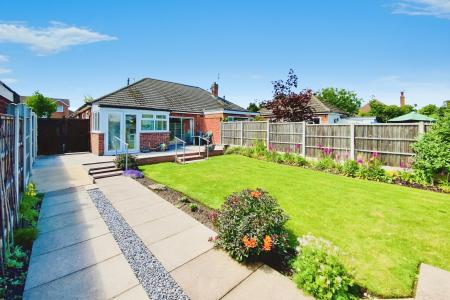 3 bedroom Semi-detached bungalow for sale in Goodes Lane, Syston, LE7