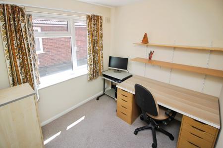 3 bedroom Semi-detached bungalow for sale in Goodes Lane, Syston, LE7