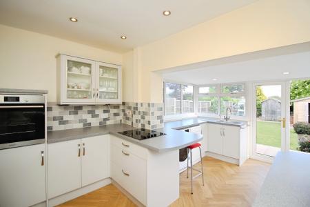 3 bedroom Semi-detached bungalow for sale in Goodes Lane, Syston, LE7