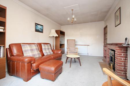 3 bedroom Semi-detached bungalow for sale in Goodes Lane, Syston, LE7