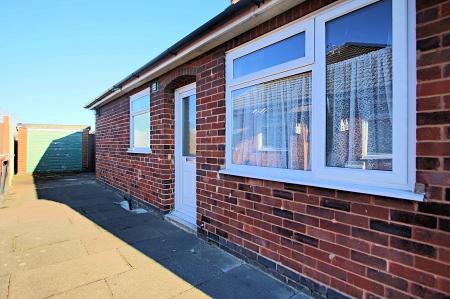 3 bedroom Semi-detached bungalow for sale in Goodes Lane, Syston, LE7