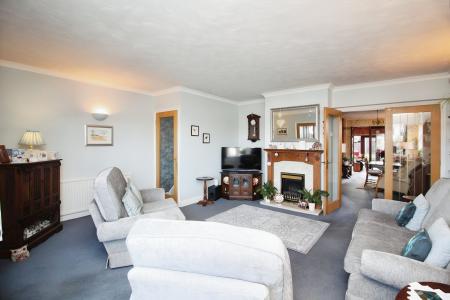 3 bedroom Detached house for sale in Goodes Lane, Syston, LE7