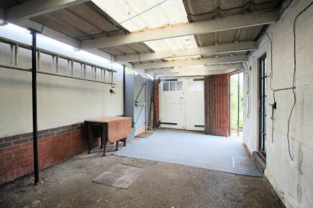 3 bedroom Semi-detached house for sale in Goscote Hall Road, Birstall, LE4