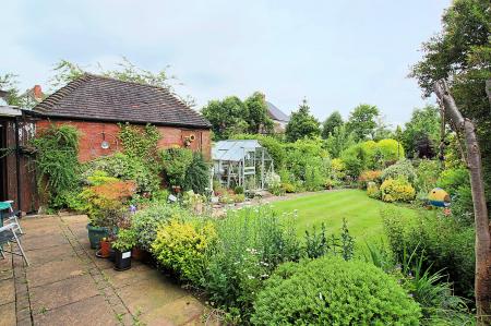 3 bedroom Semi-detached house for sale in Goscote Hall Road, Birstall, LE4