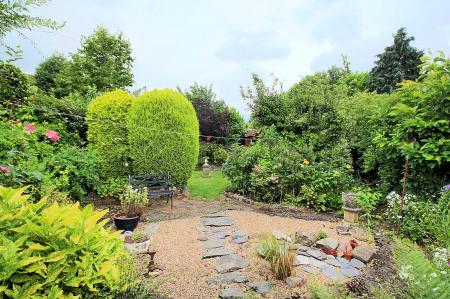 3 bedroom Semi-detached house for sale in Goscote Hall Road, Birstall, LE4