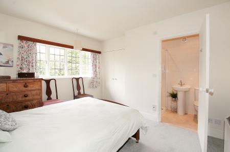 3 bedroom Semi-detached house for sale in Goscote Hall Road, Birstall, LE4