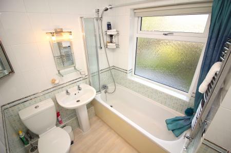 3 bedroom Semi-detached house for sale in Goscote Hall Road, Birstall, LE4