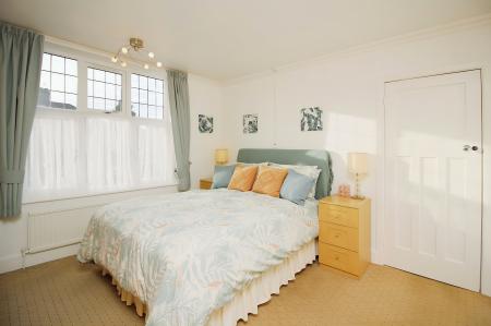 3 bedroom Semi-detached house for sale in Goscote Hall Road, Birstall, LE4