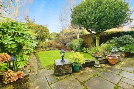 3 bedroom Semi-detached house for sale in Goscote Hall Road, Birstall, LE4