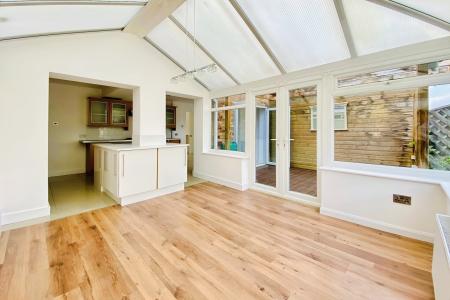 4 bedroom Semi-detached house for sale in Greensward, East Goscote, LE7