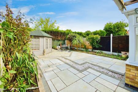 4 bedroom Semi-detached house for sale in Greensward, East Goscote, LE7