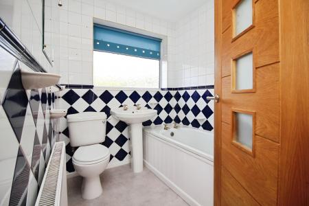 4 bedroom Semi-detached house for sale in Greensward, East Goscote, LE7