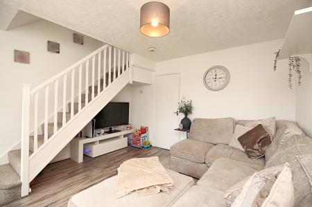 2 bedroom Semi-detached house for sale in Grimston Close, Leicester, LE4