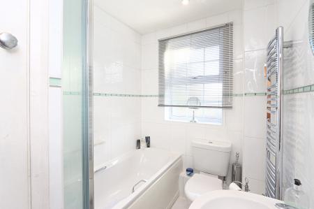 2 bedroom Terraced House for sale in Haddon Close, Syston, LE7