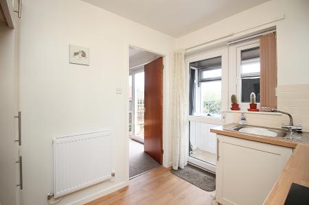 2 bedroom Semi-detached bungalow for sale in Halford Street, Syston, LE7