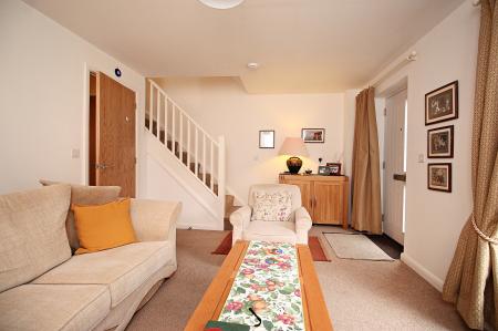 2 bedroom Semi-detached house for sale in Harston Lane, Leicester, LE4