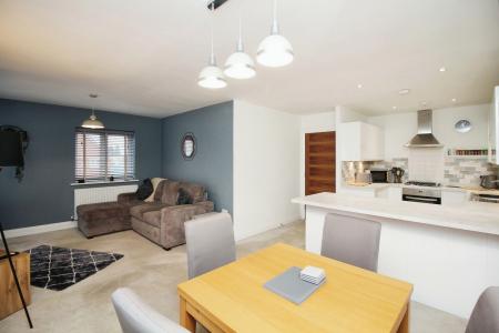 2 bedroom Apartment for sale in Havelock Gardens, Thurmaston, LE4