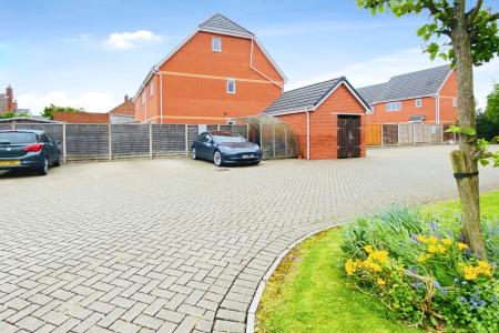 2 bedroom Apartment for sale in Havelock Gardens, Thurmaston, LE4