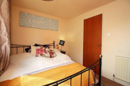 2 bedroom Terraced House for sale in Heath Avenue, Syston, LE7