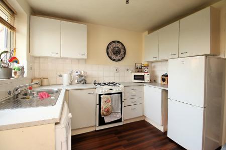 2 bedroom Terraced House for sale in Heath Avenue, Syston, LE7