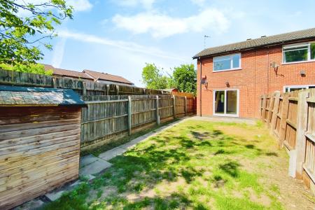 2 bedroom End of terrace house for sale in Heath Avenue, Syston, LE7
