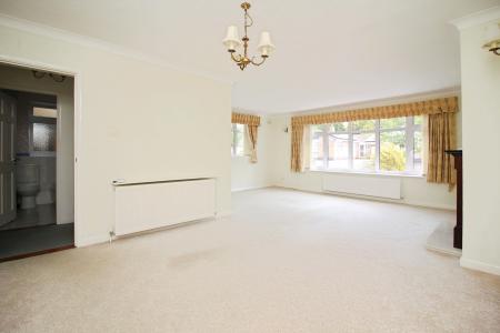 2 bedroom Detached bungalow for sale in Hereward Drive, Thurnby, LE7