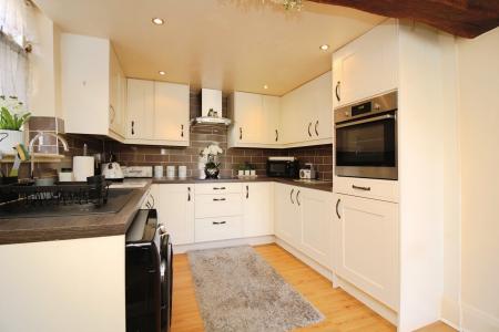 2 bedroom Cottage for sale in High Street, Syston, LE7