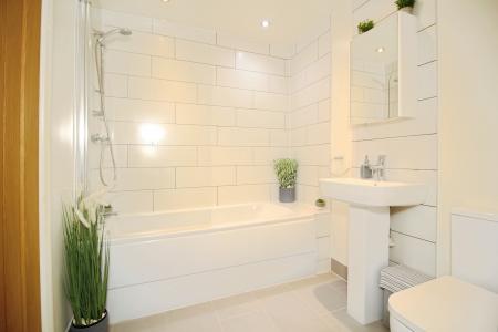 2 bedroom Cottage for sale in High Street, Syston, LE7