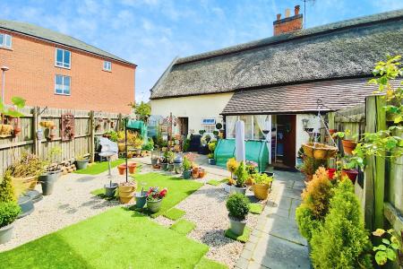 2 bedroom Cottage for sale in High Street, Syston, LE7