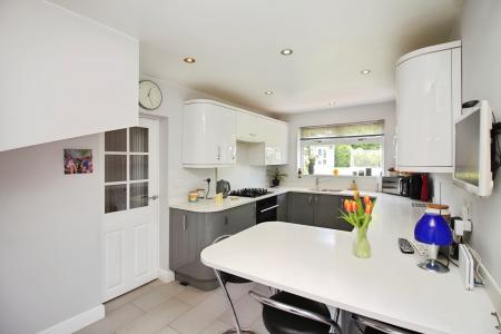 5 bedroom Detached bungalow for sale in Highway Road, Thurmaston, LE4