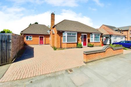 5 bedroom Detached bungalow for sale in Highway Road, Thurmaston, LE4