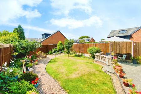 2 bedroom Detached bungalow for sale in Highway Road, Thurmaston, LE4