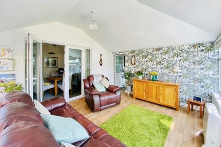 2 bedroom Detached bungalow for sale in Highway Road, Thurmaston, LE4