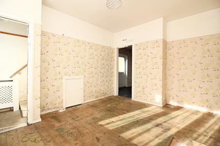 4 bedroom Semi-detached house for sale in Extended to Rear - Hillcroft Close, Thurmaston, LE4