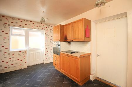 4 bedroom Semi-detached house for sale in Extended to Rear - Hillcroft Close, Thurmaston, LE4