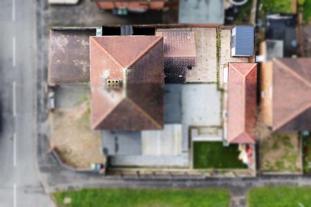 4 bedroom Semi-detached house for sale in Extended to Rear - Hillcroft Close, Thurmaston, LE4